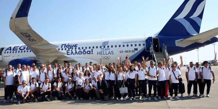 Αθλητές της Εθνικής Ολυμπιακής Ομάδας αναχωρούν από το Διεθνές Αεροδρόμιο Ελ. Βενιζέλος με πτήση της Aegean για το Παρίσι για να συμμετέχουν στους Ολυμπιακούς Αγώνες, Αθήνα, Αθήνα 24  Ιουλίου 2024.